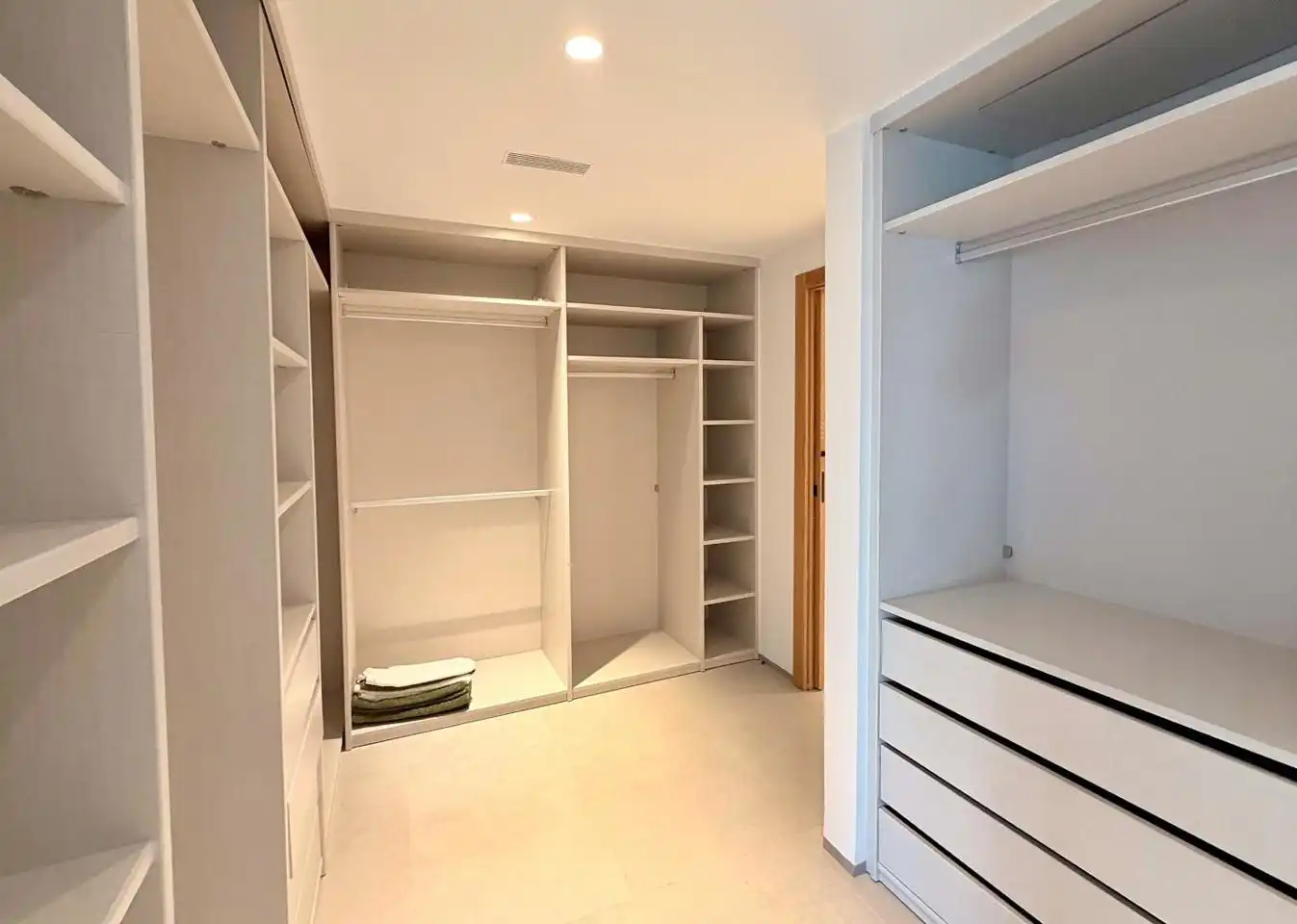 Casa aparellada amb piscina en venda a Jesús, imagen 11