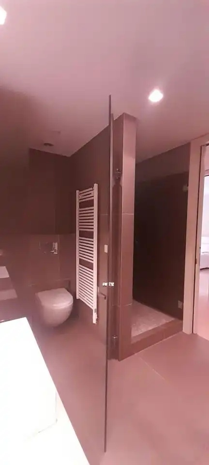 Baño de Piso de alquiler en Escaldes – Engordany con Aire acondicionado y Amueblado
