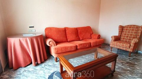 Foto 2 de Piso de alquiler en Chile, Gran Via, Logroño