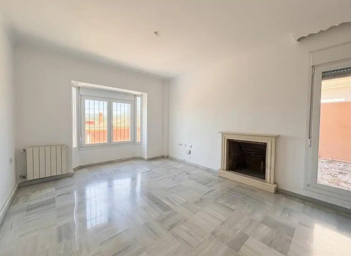 Sala de estar de Casa o chalet en venta en Algeciras con Calefacción, Jardín privado y Terraza