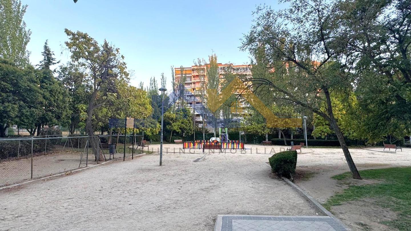 Planta baixa en venda a Pintor Velazquez, Norte - Universidad