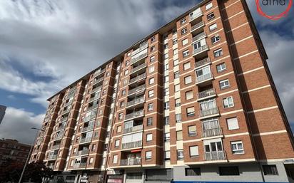 Exterior view of Flat for sale in Barañain  with Heating and Balcony