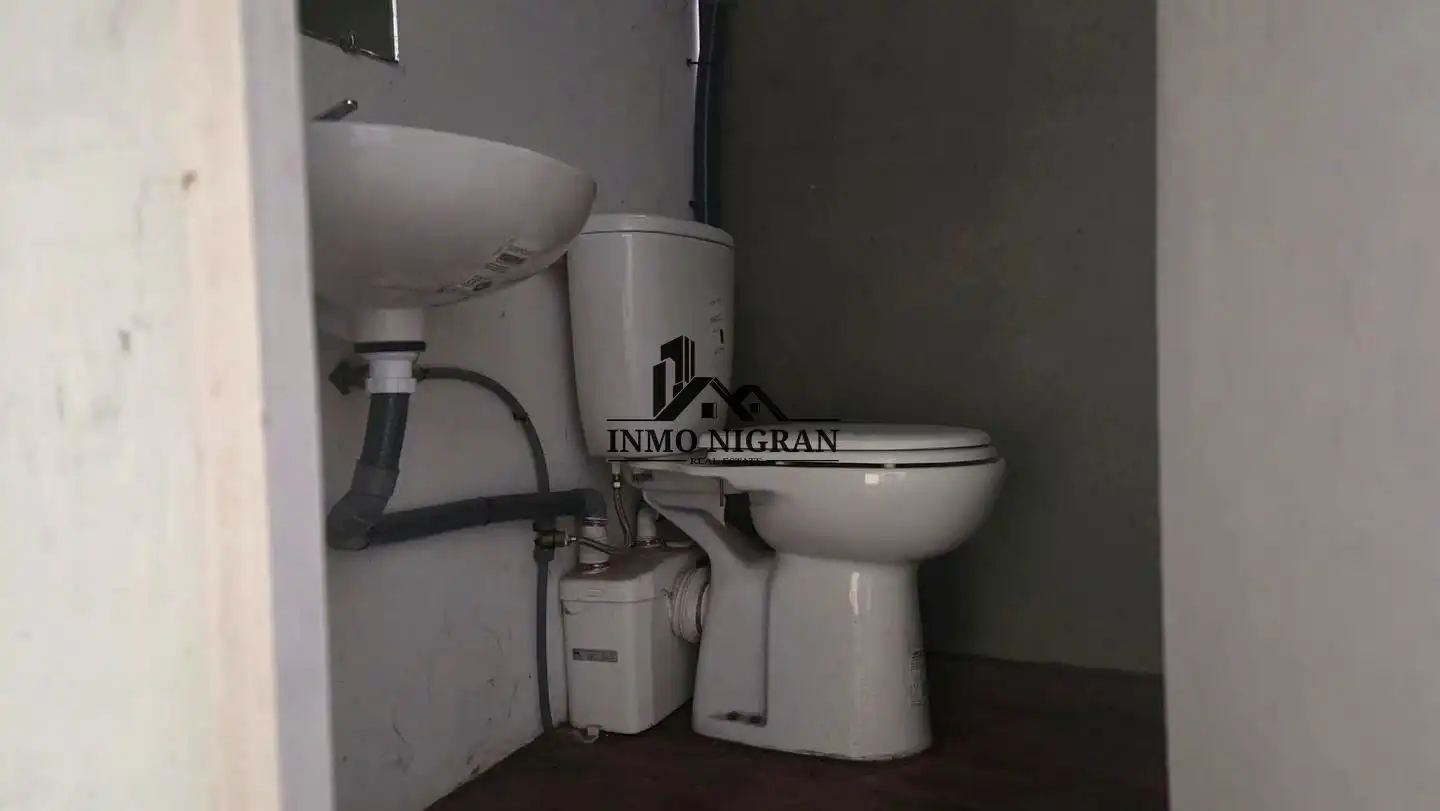 Baño de Local de alquiler en Nigrán