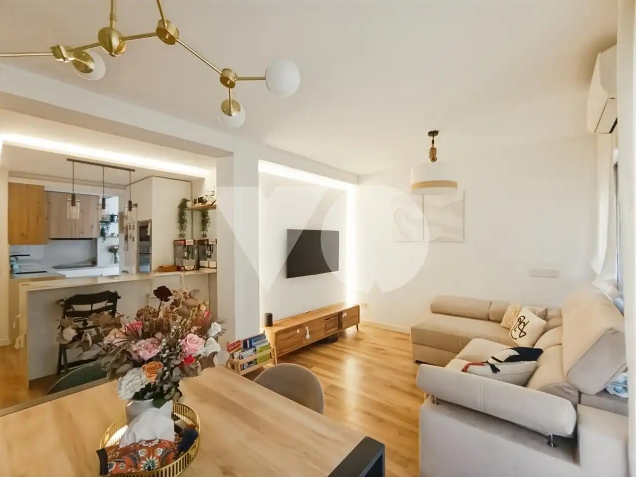 Living room of Flat for sale in  Madrid Capital  with Air Conditioner, Heating and Terrace