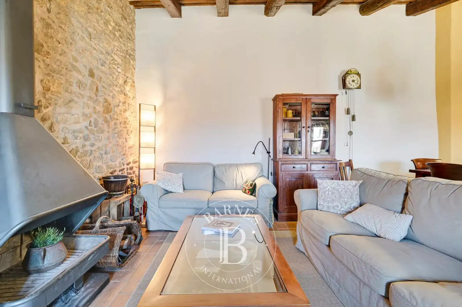 Sala d'estar de Finca rústica en venda en Ullastret amb Terrassa