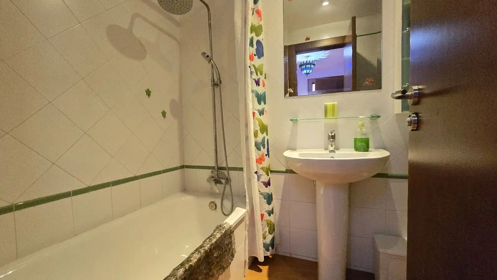 Baño de Piso en venta en Benalmádena con Aire acondicionado, Calefacción y Terraza