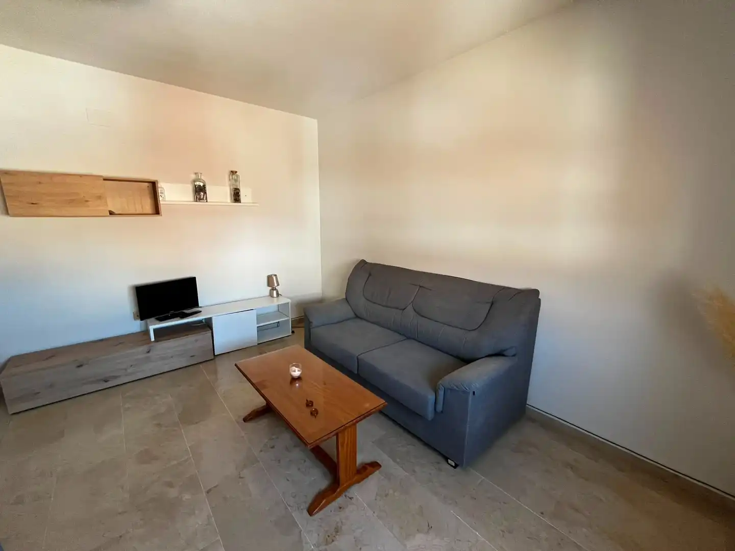 Wohnzimmer von Wohnungen zur Miete in Ciudad Real mit Möbliert