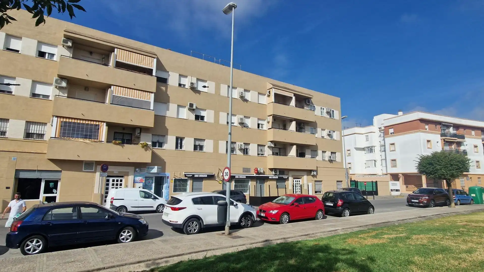 Vista exterior de Local en venda en Jerez de la Frontera