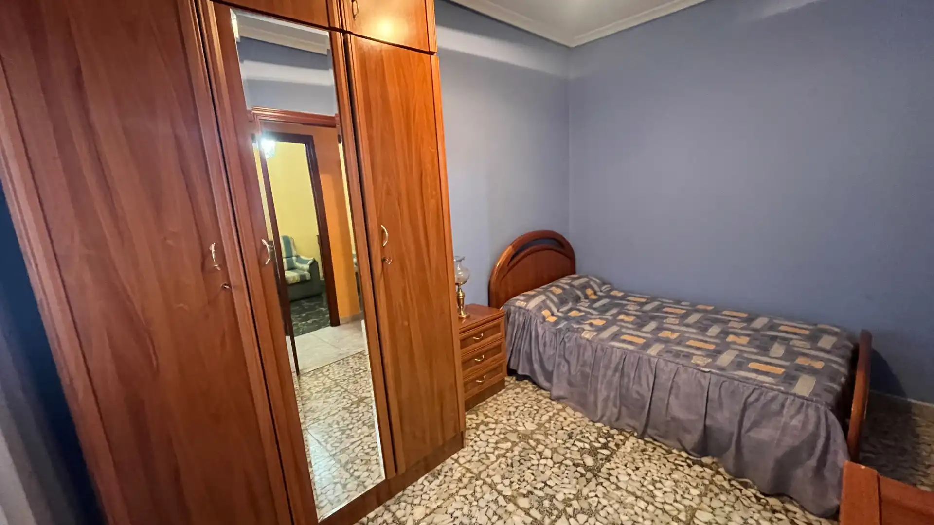 Dormitori de Casa o xalet en venda en Valladolid amb Calefacció i Moblat