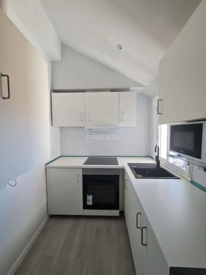 Appartamento con ascensore in affitto a Calle de Gabriel Lobo 31