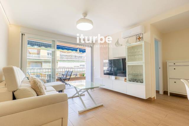 Piso en Alquiler en Braille 3, 4c,  29640 Fuengirola, en Puerto Deportivo
