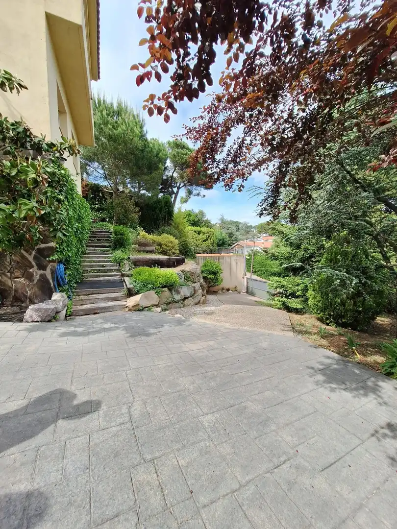 Jardí de Casa o xalet en venda en Castellar del Vallès amb Calefacció, Terrassa i Piscina