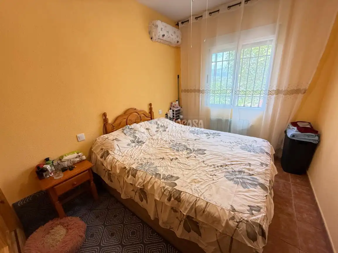 Bedroom of Houses for sale in Cardiel de los Montes  with Air Conditioner and Heating