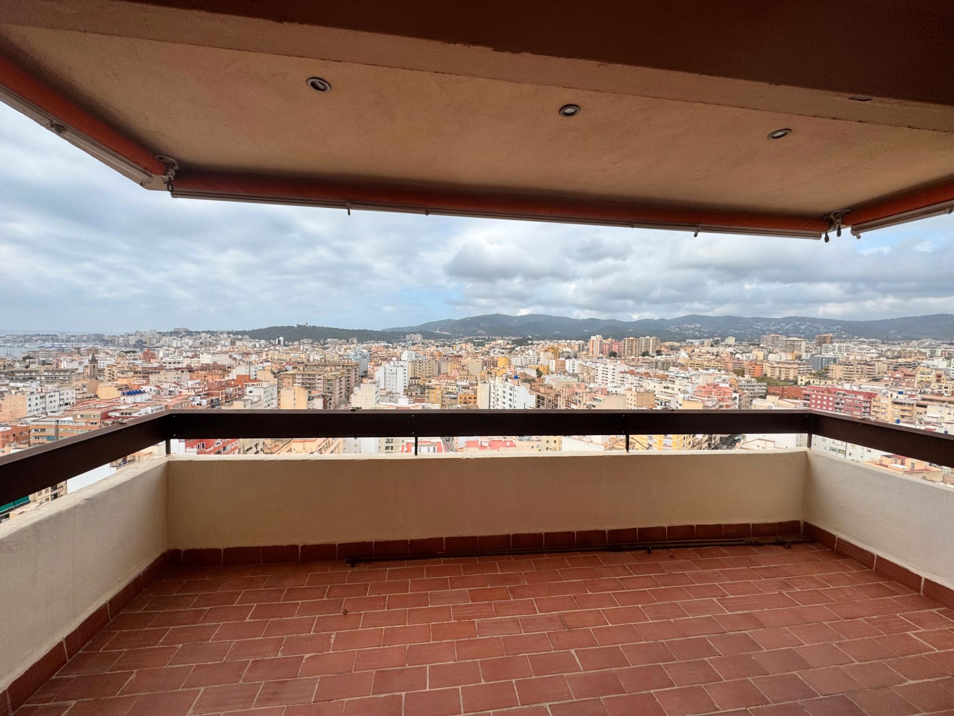 Vista exterior de Pis en venda en  Palma de Mallorca amb Aire condicionat, Calefacció i Forn