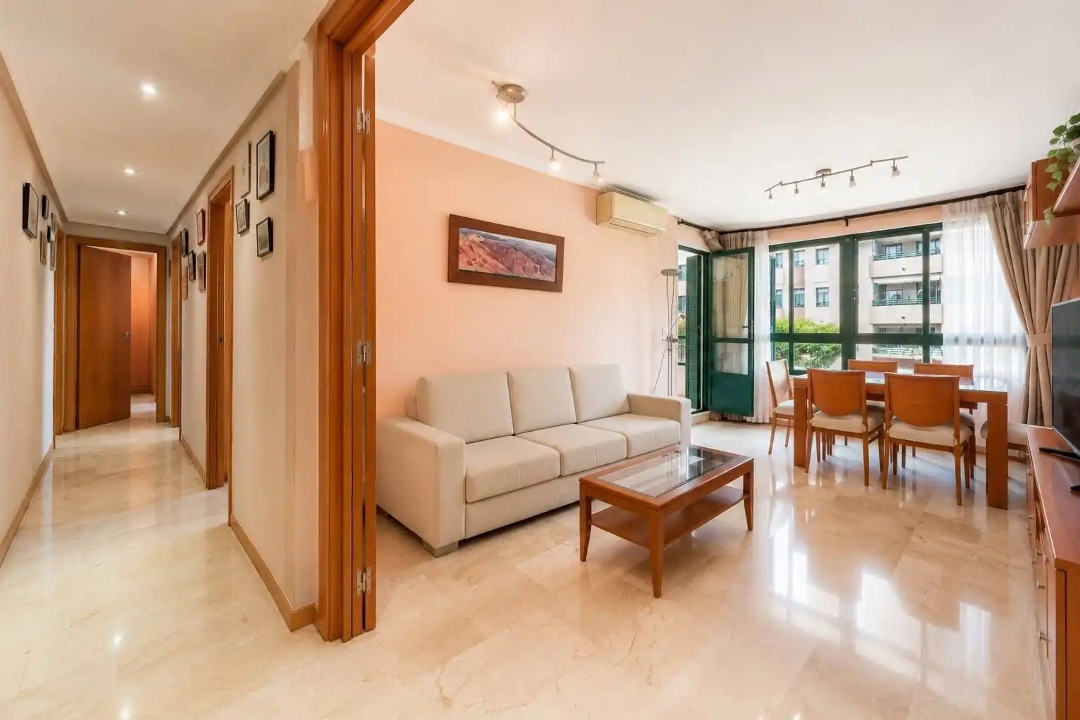 Sala d'estar de Pis en venda en  Palma de Mallorca amb Aire condicionat, Calefacció i Jardí privat