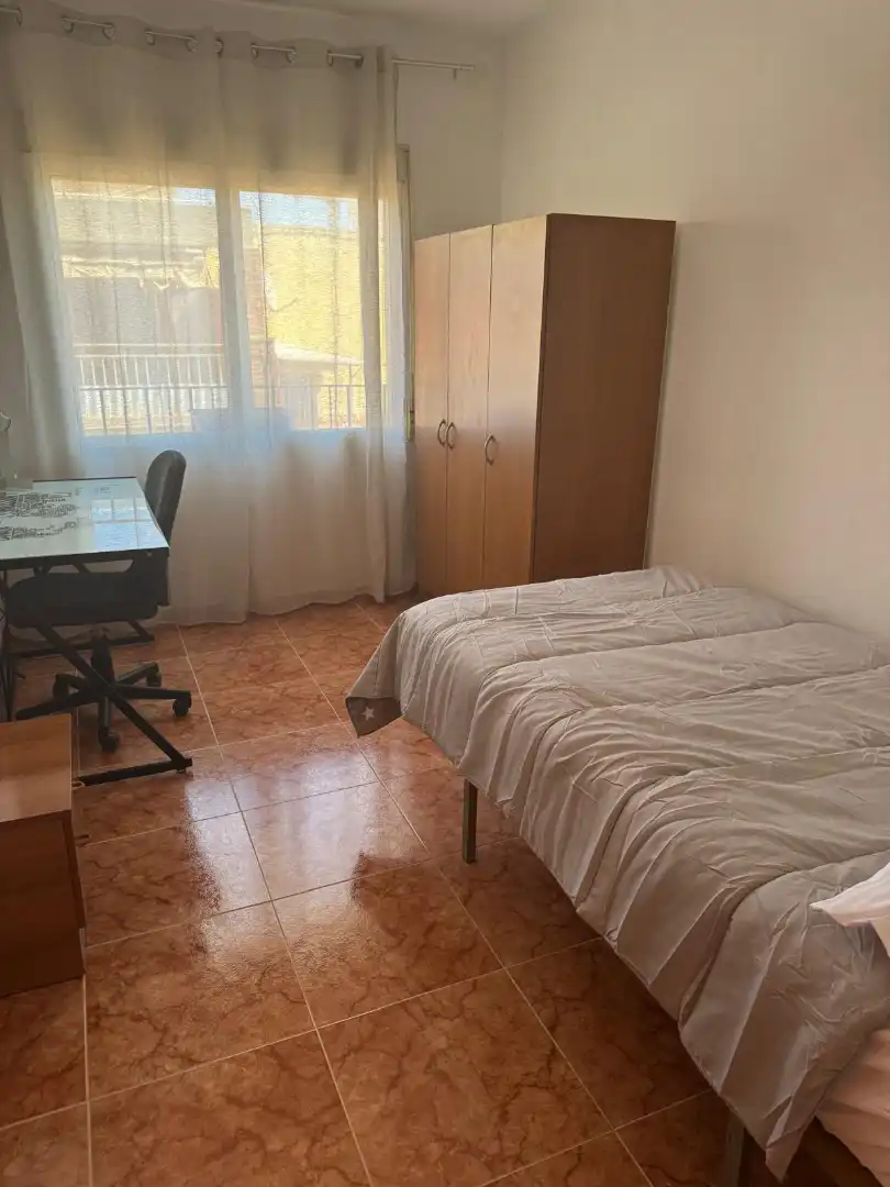 Bedroom of Flat for rent in Granada  with Air Conditioner, Terrace and Furnished