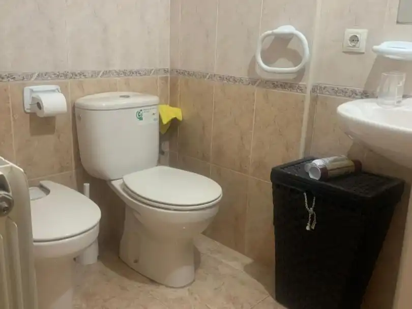 Badezimmer von Wohnung zur Miete in Salamanca Capital