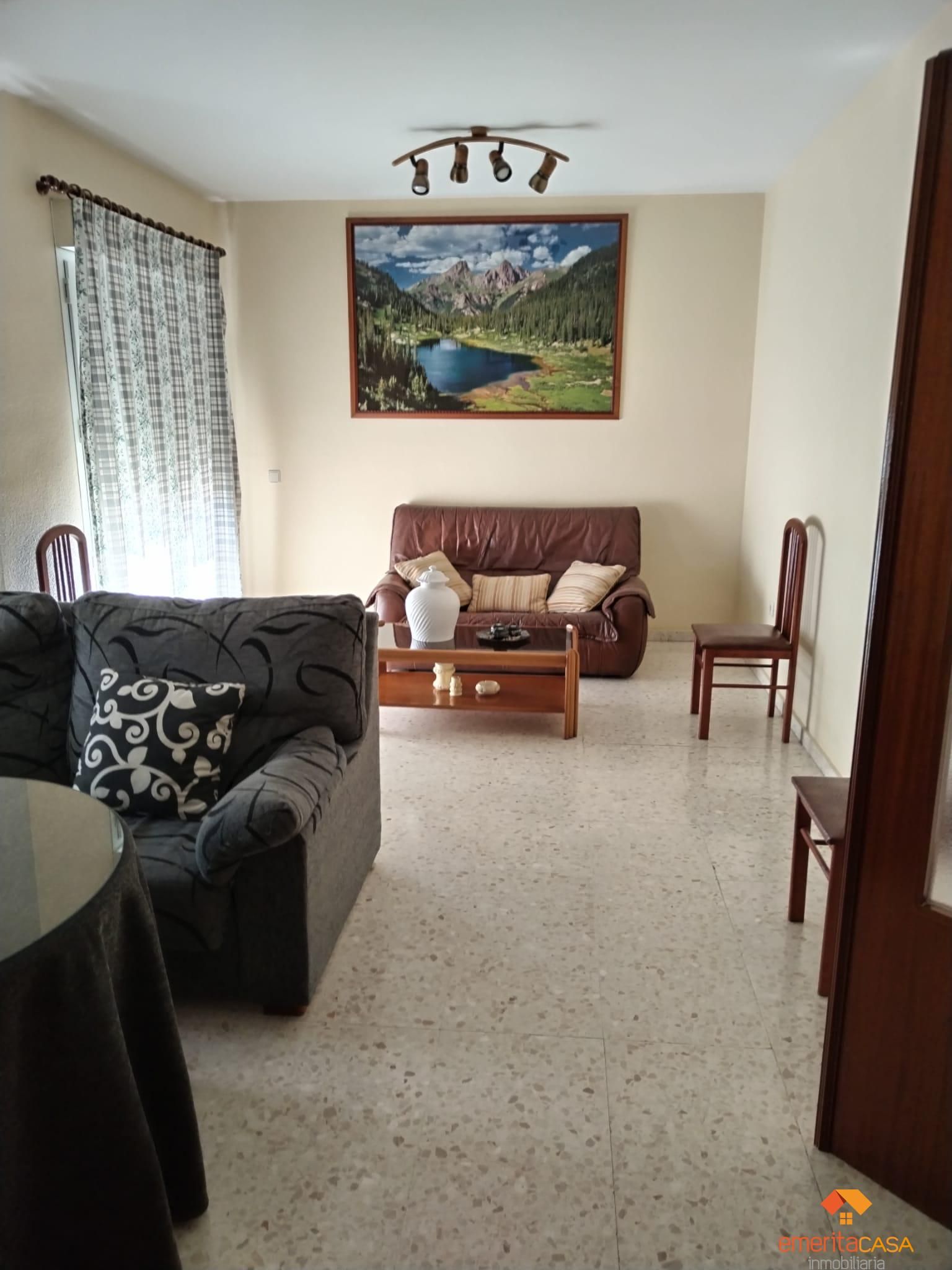 Sala d'estar de Pis de lloguer en Mérida amb Aire condicionat, Moblat i Balcó
