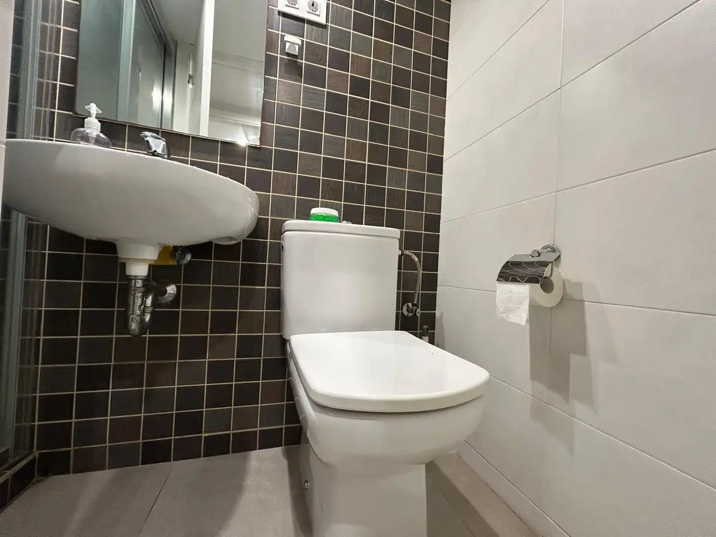 Bathroom of Ground floor for rent in Palamós  with Furnished