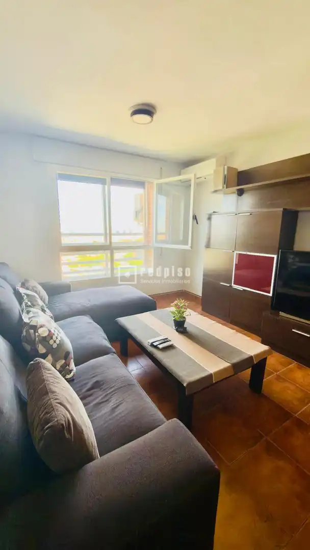 Flat for sale in de Felipe de Diego, Palomeras Bajas