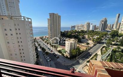 Vista exterior de Pis en venda en Benidorm amb Terrassa i Piscina comunitària