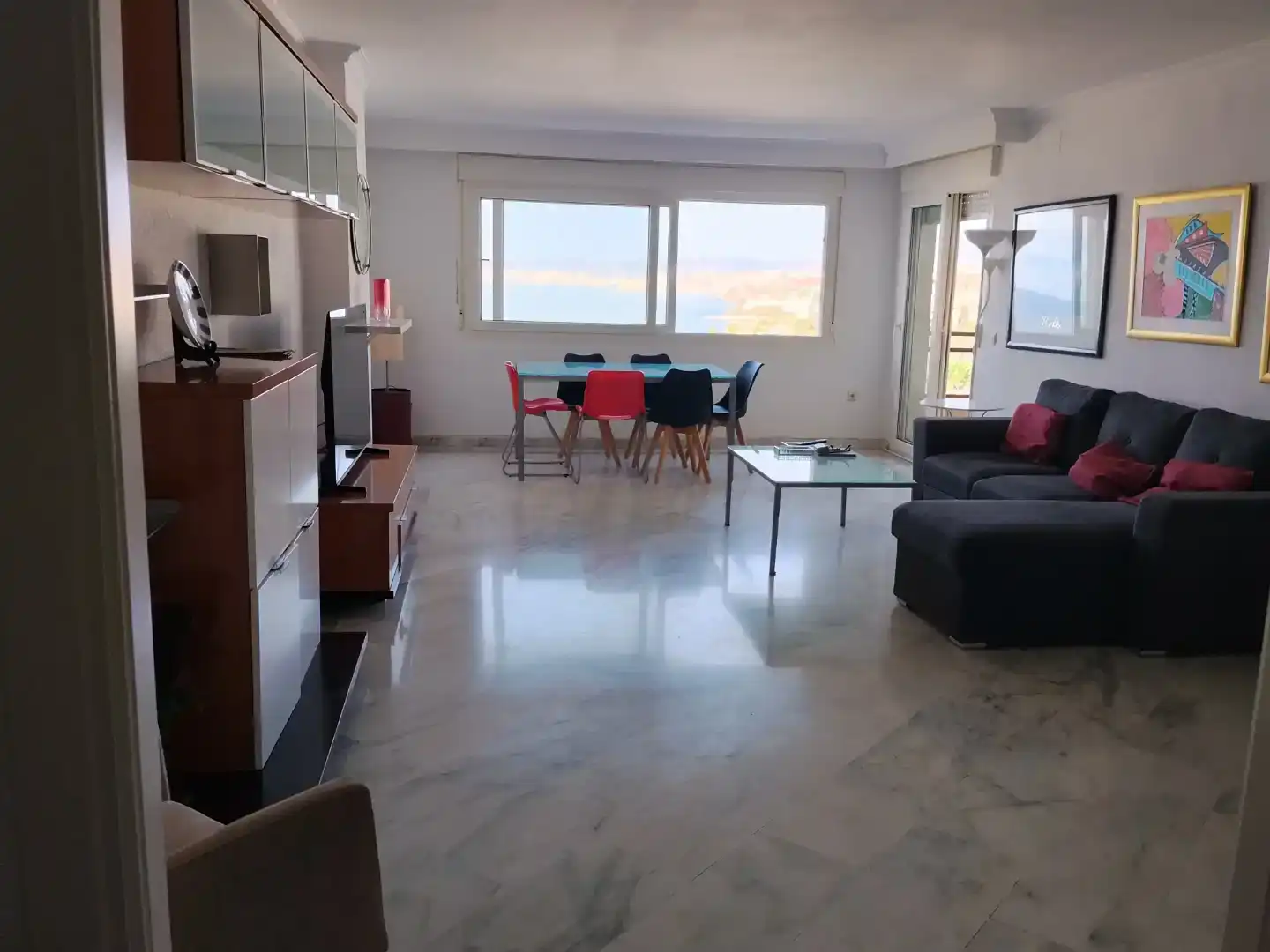 Wohnzimmer von Wohnungen zur Miete in Benalmádena mit Schwimmbad und Balkon