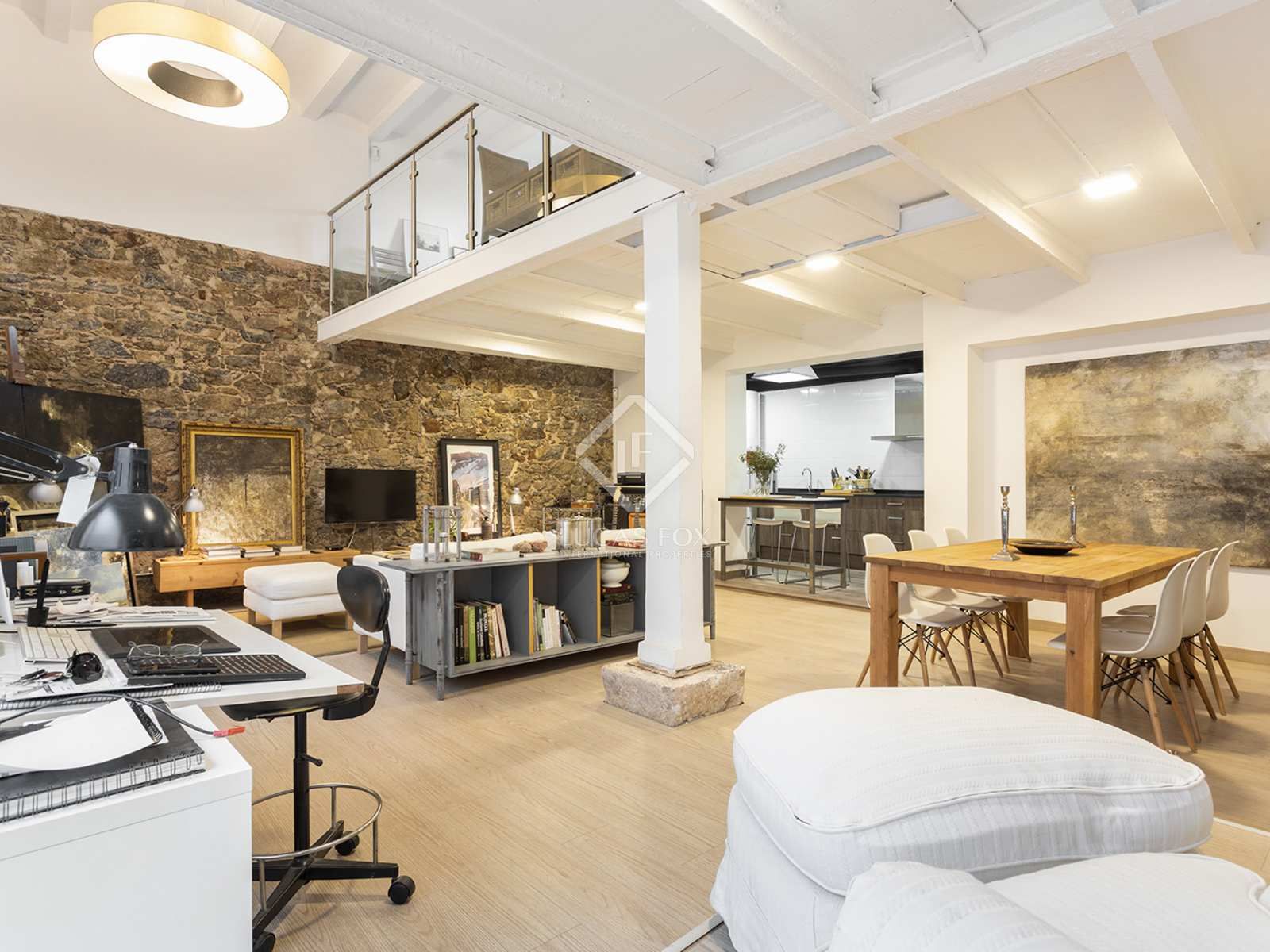 Sala d'estar de Loft en venda en  Barcelona Capital amb Calefacció, Parquet i Terrassa