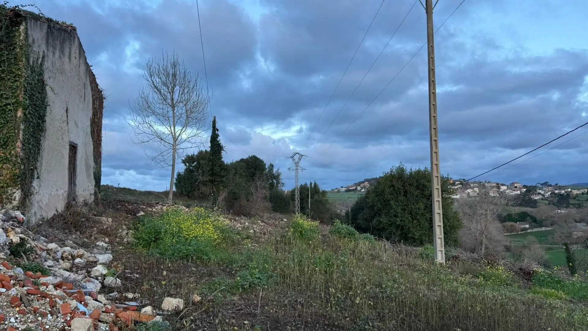 Residencial en venda en Valdáliga