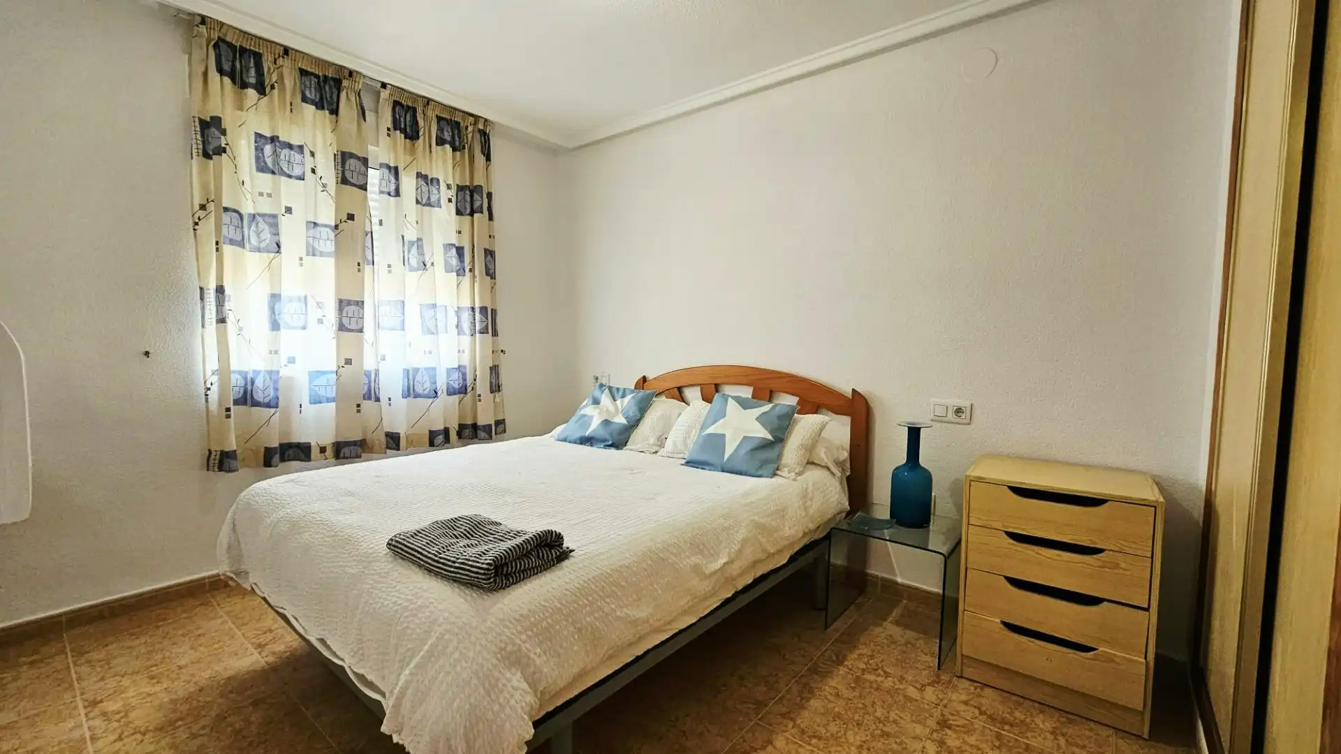 Habitación de Piso en venta en Torrevieja con Aire acondicionado, Calefacción y Terraza
