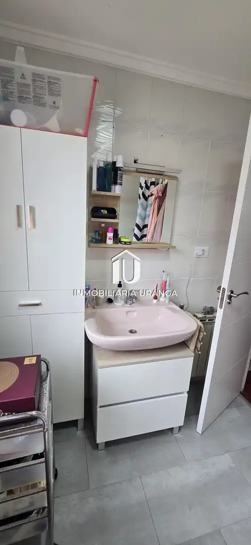 Baño de Casa o chalet en venta en Laredo con Calefacción, Jardín privado y Terraza
