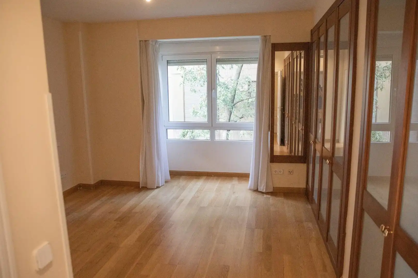 Schlafzimmer von Wohnung zum Verkauf in Madrid mit Klimaanlage, Heizung und Parkett