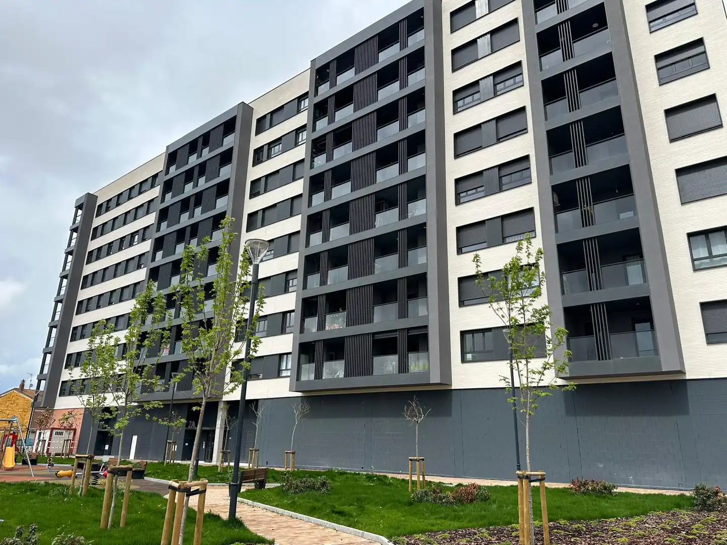 Exterior view of Apartments for rent in Burgos  with Heating, Terrace and Storage room