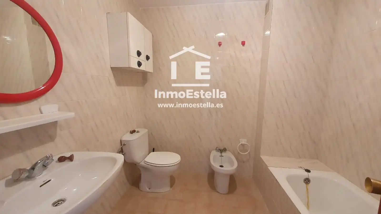 Bany de Pis en venda en Améscoa Baja amb Calefacció i Terrassa
