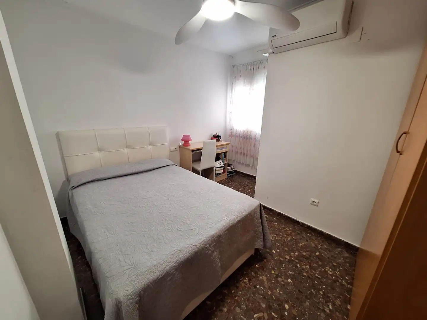 Penthouse with lift for sale in Casc Urbà, imagen 17