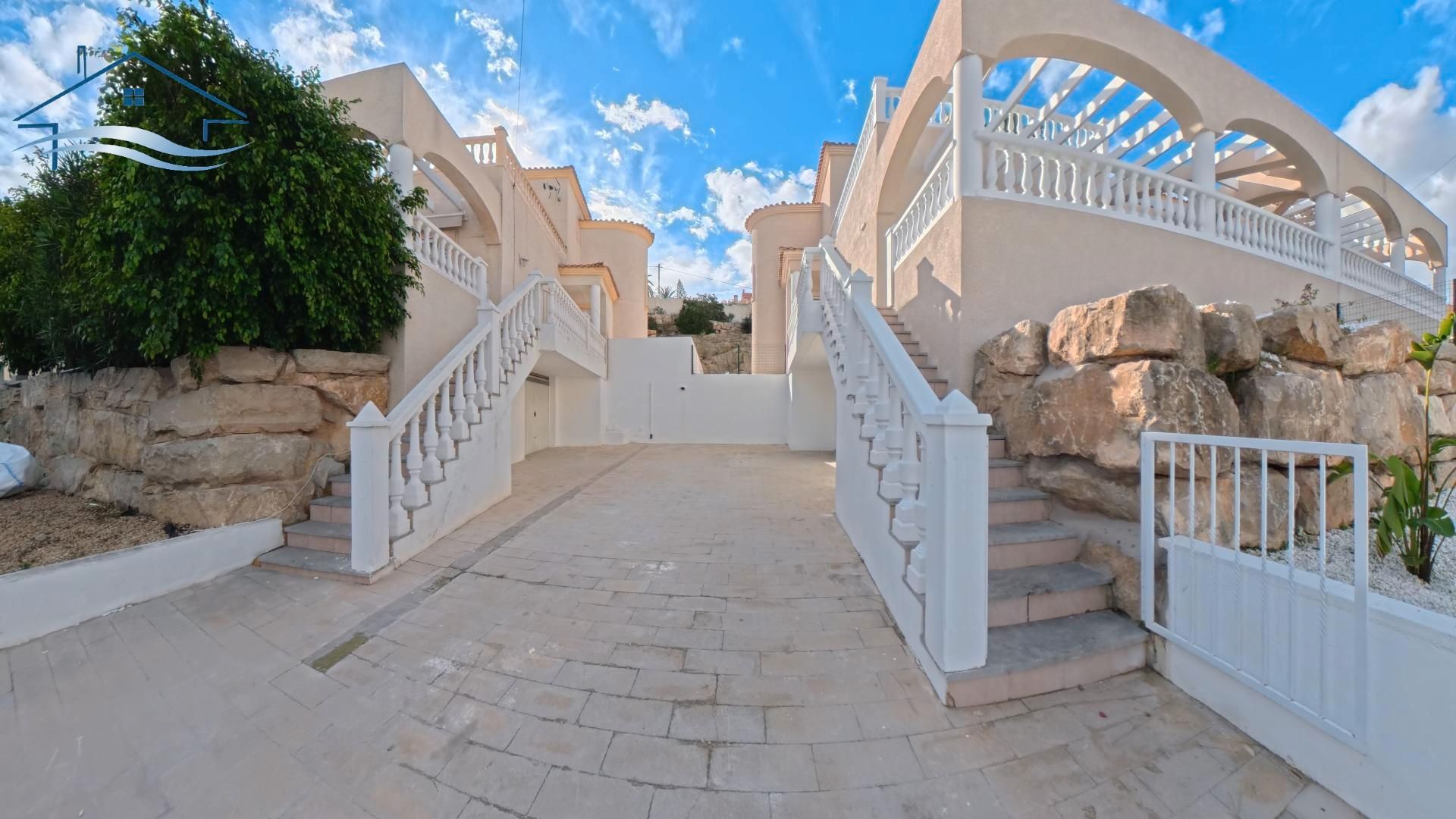 Exterior view of House or chalet for sale in El Campello  with Air Conditioner, Heating and Private garden