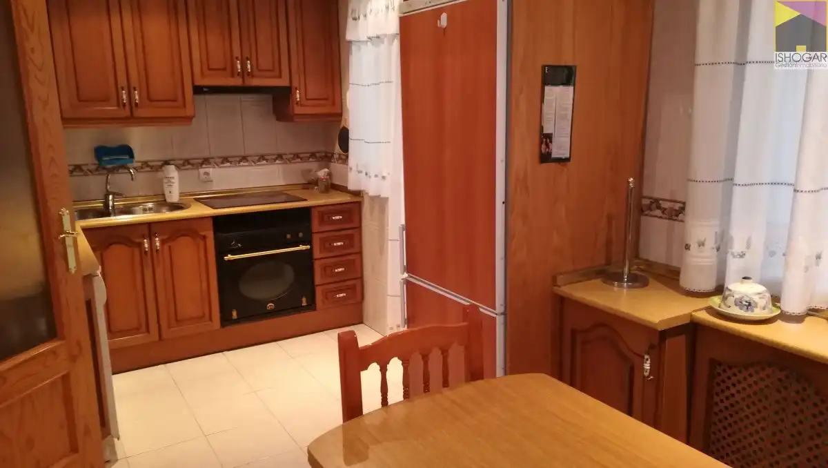 Cocina de Casa o chalet en venta en Valdepeñas con Aire acondicionado, Calefacción y Parquet