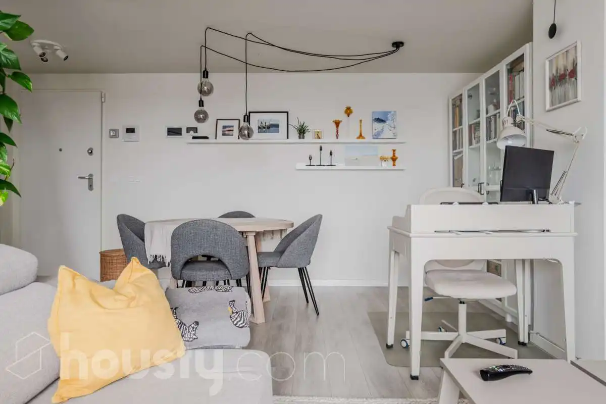 Menjador de Àtic en venda en Badalona amb Aire condicionat, Calefacció i Parquet