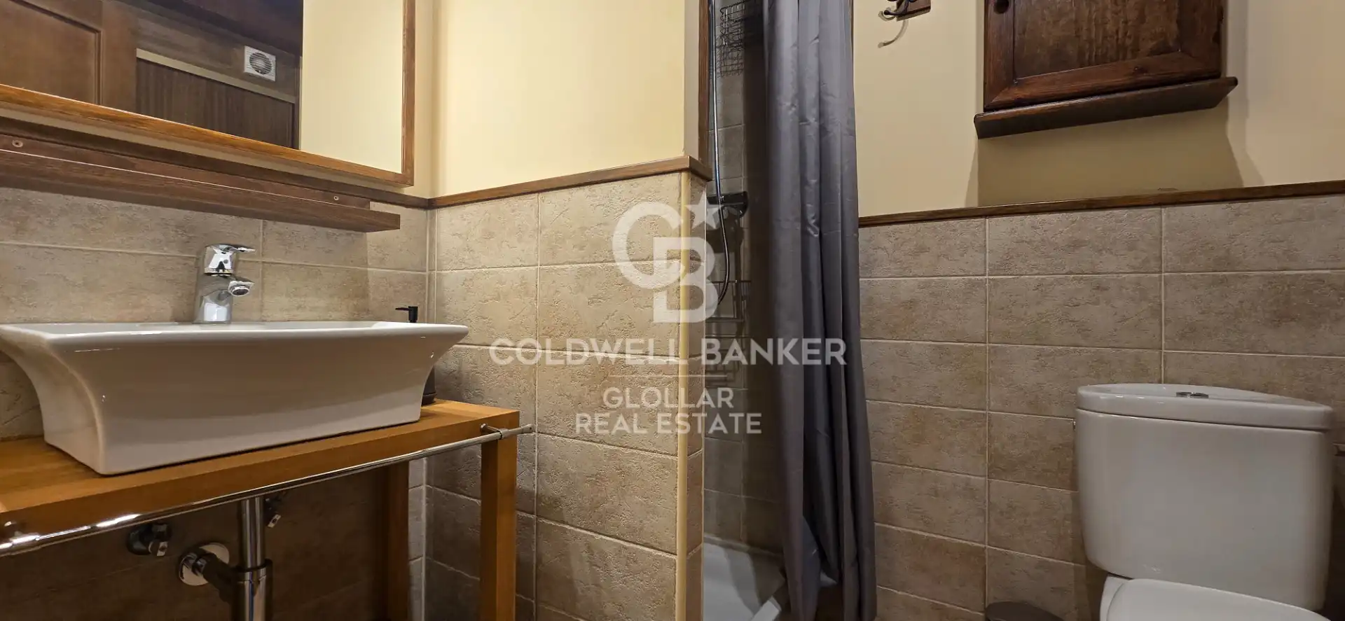 Bathroom of Duplexes for rent in Osséja  with Parquet flooring, Terrace and Furnished