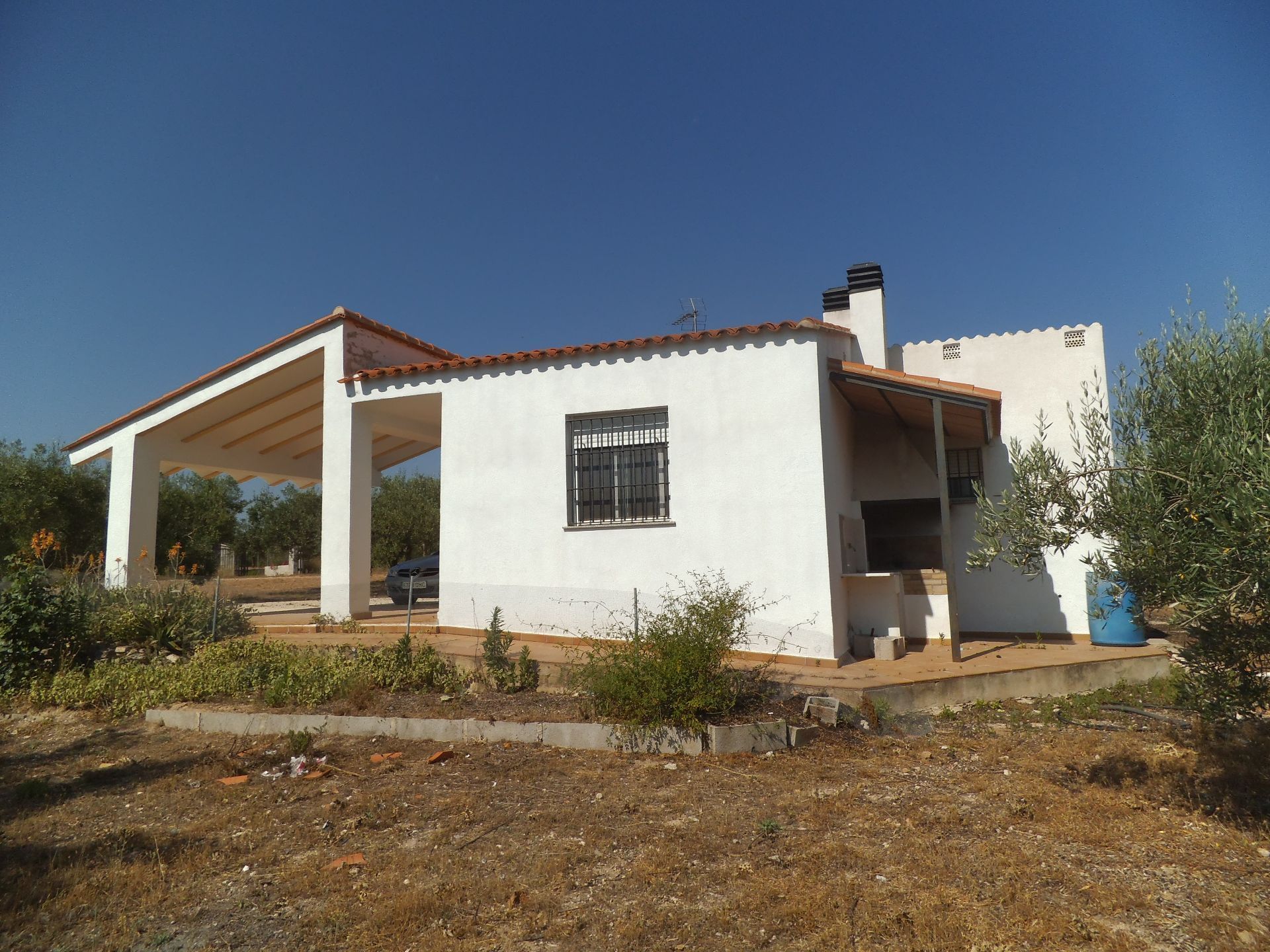 Vista exterior de Casa o xalet en venda en Agullent amb Calefacció, Jardí privat i Traster
