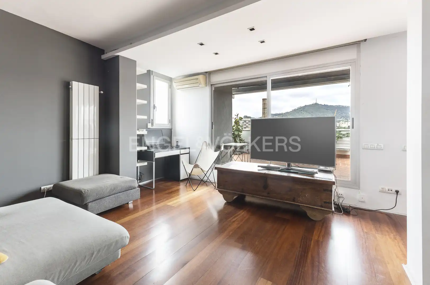 Sala d'estar de Pis de lloguer en Barcelona amb Aire condicionat, Calefacció i Parquet