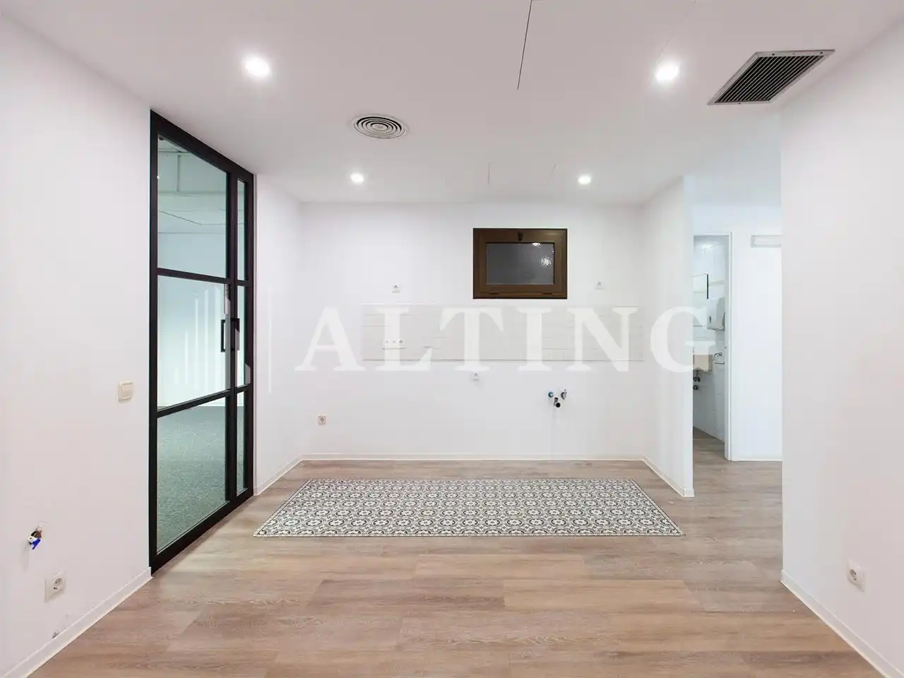 Office space with lift to rent in Catalunya, imagen 10