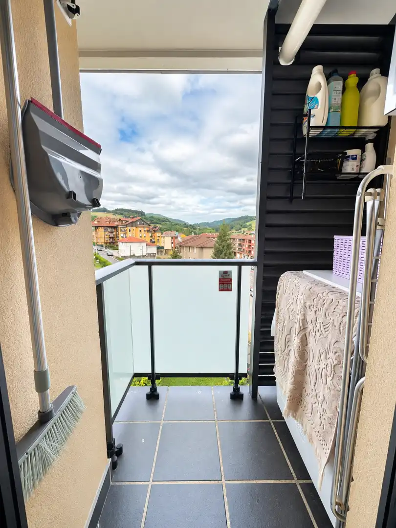 Terraza de Piso de alquiler en Hazas de Cesto con Calefacción, Terraza y Amueblado