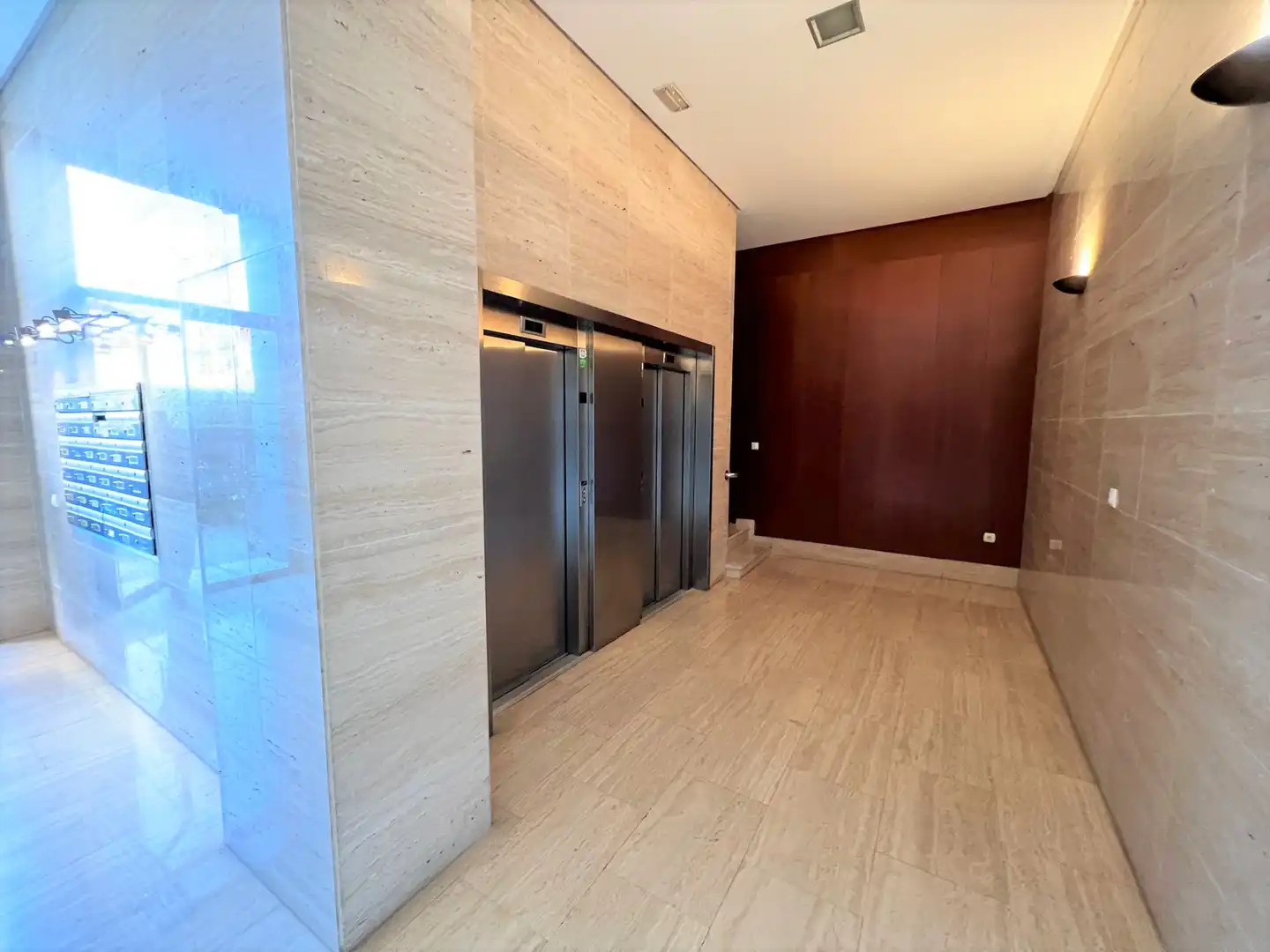 Flat for rent in Valencia  with Air Conditioner, Oven and Washing machine