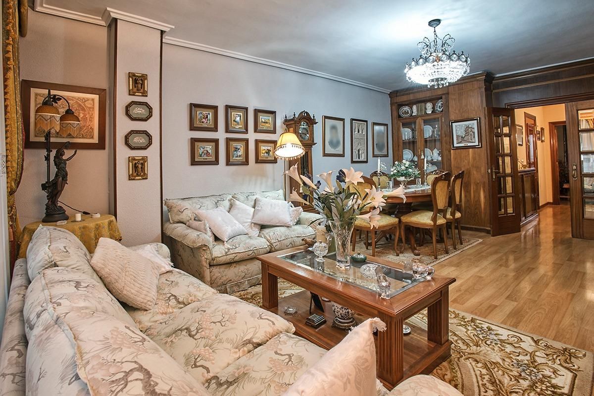 Sala d'estar de Pis en venda en Valladolid Capital amb Calefacció