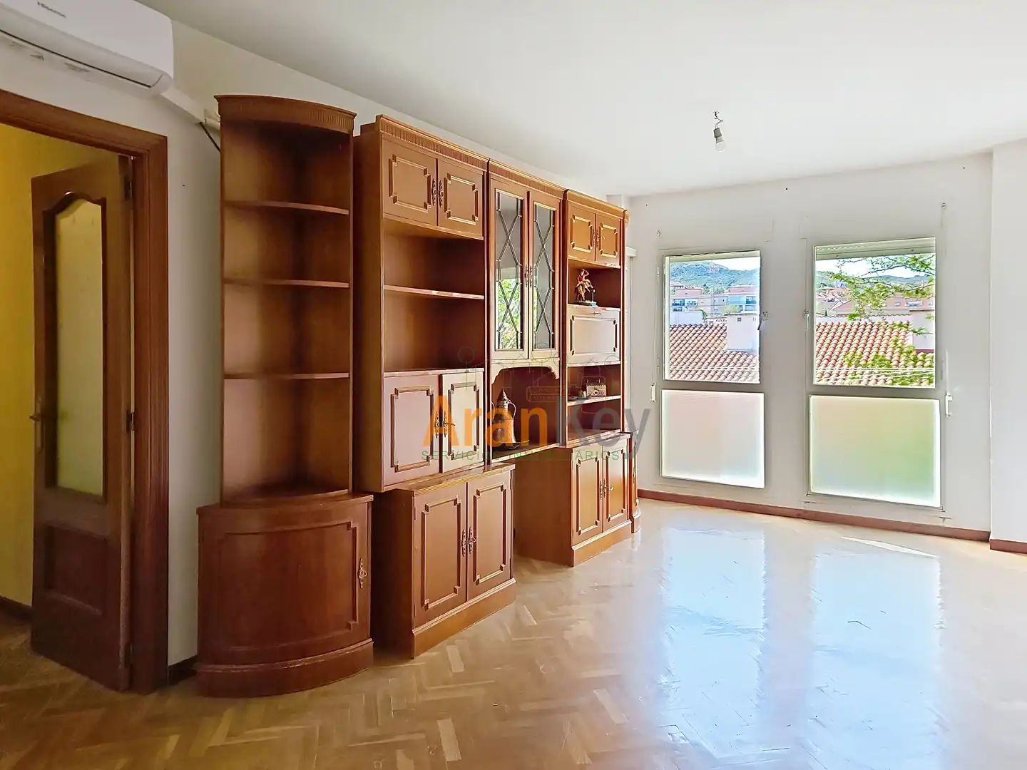 Living room of Flat for sale in Aranjuez  with Air Conditioner and Heating