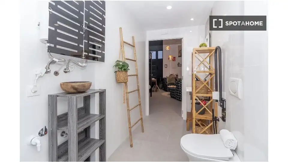 Apartments for share in Valencia  with Air Conditioner, Terrace and Furnished