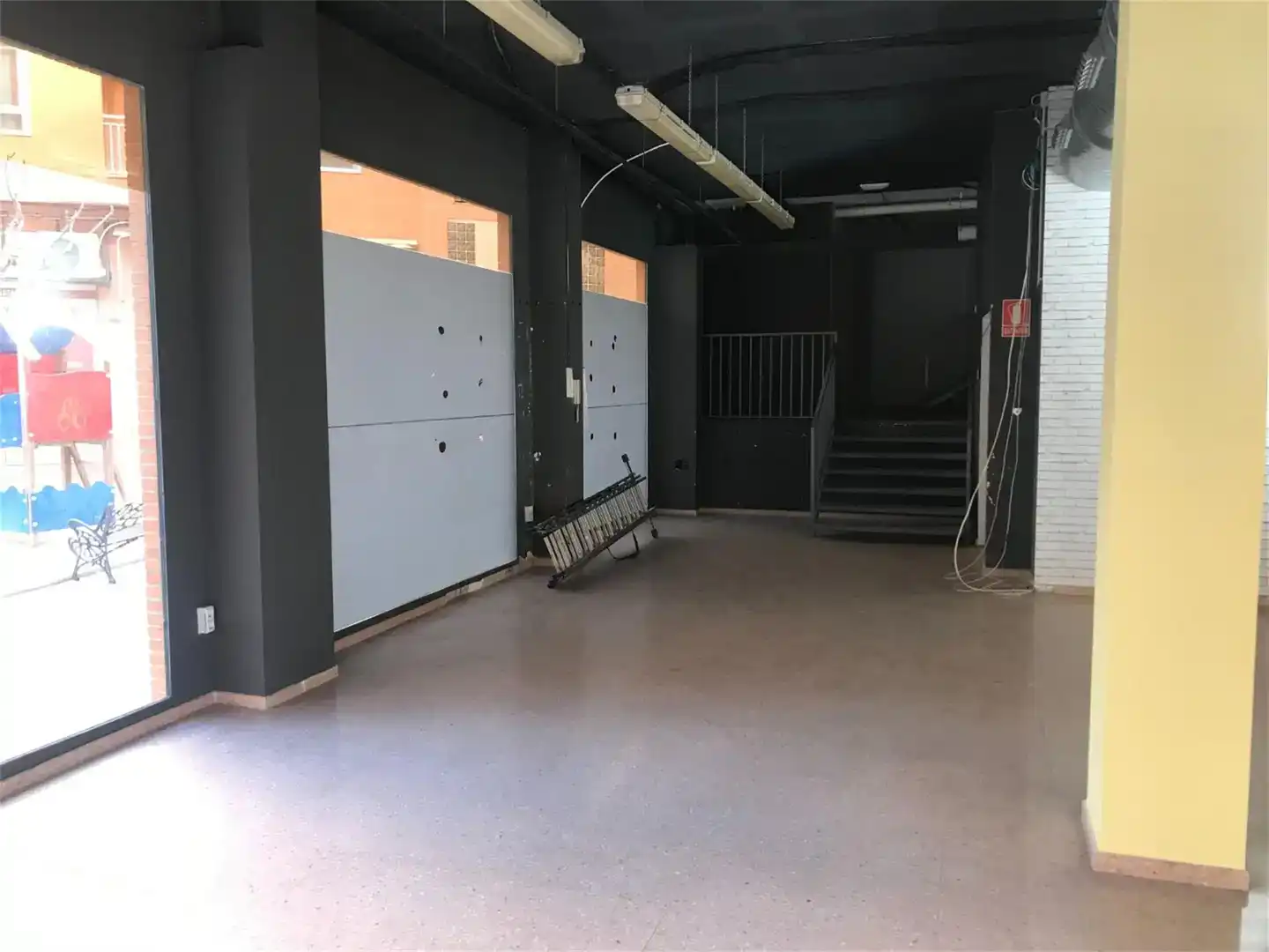 Local en venda en Villena amb Aire condicionat, Calefacció i Parquet
