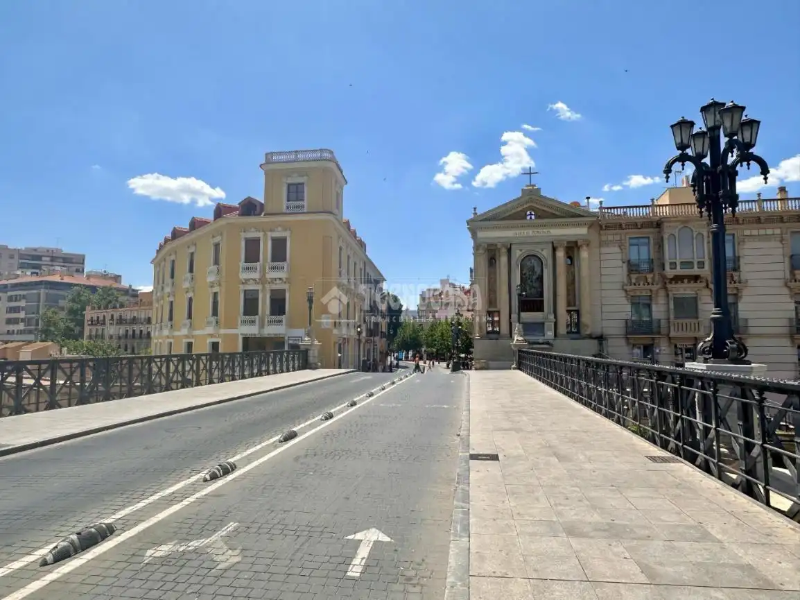 Vista exterior de Local de alquiler en Murcia