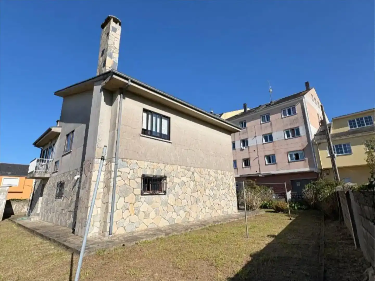 Vista exterior de Piso en venta en Ribadeo con Jardín privado, Parquet y Trastero