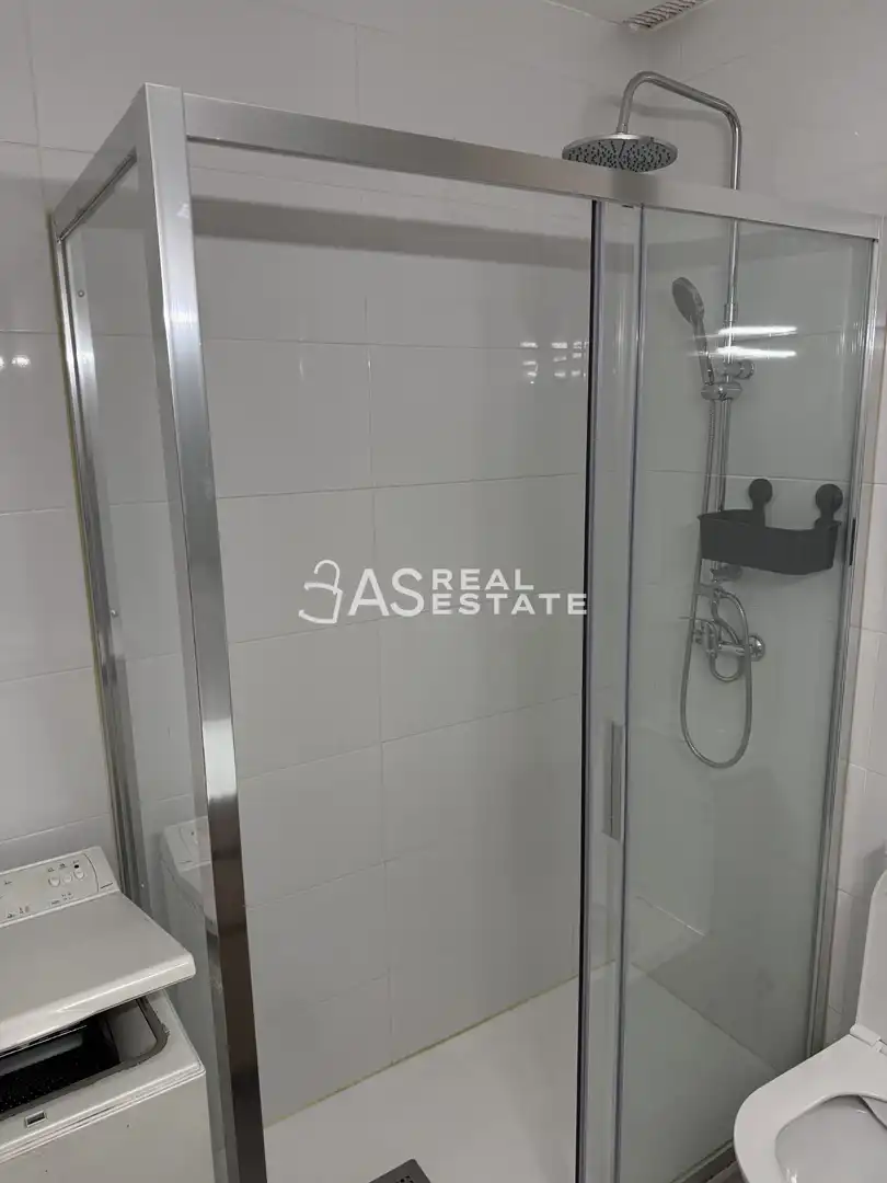 Bathroom of Study for sale in Madrid  with Terrace